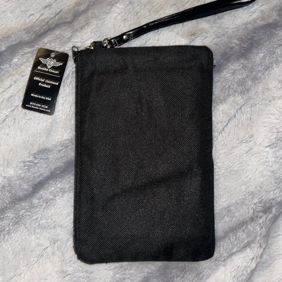 NWT•Horror Film Set• BUCKLE-DOWN Canvas Wallet, “IT 2” & 2 “Terrifier” Film Pins - Picture 3 of 16